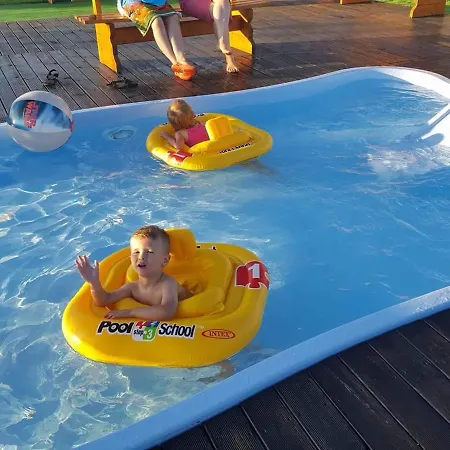 Domek letniskowy U Sasiadow *